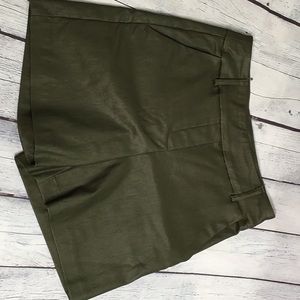 I Love Tyler Madison Leather-look Shorts in Olive